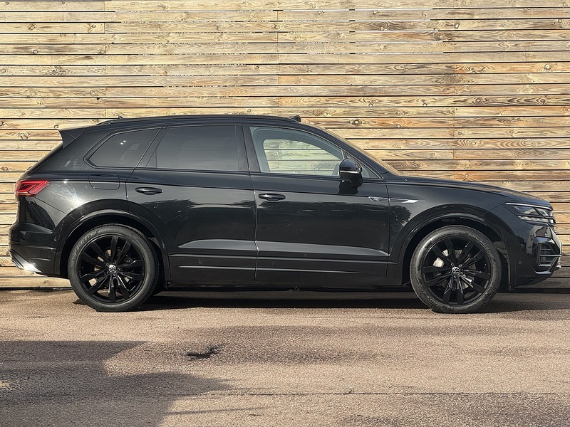 Volkswagen Touareg 2023'23 TDI V6 Black Edition | Pan Roof | Big Spec - U8953