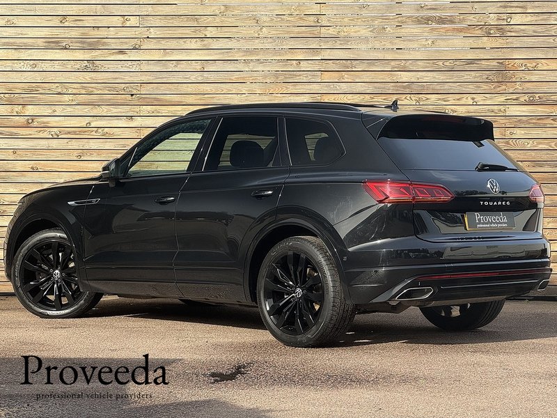 Volkswagen Touareg 2023'23 TDI V6 Black Edition | Pan Roof | Big Spec - U8953