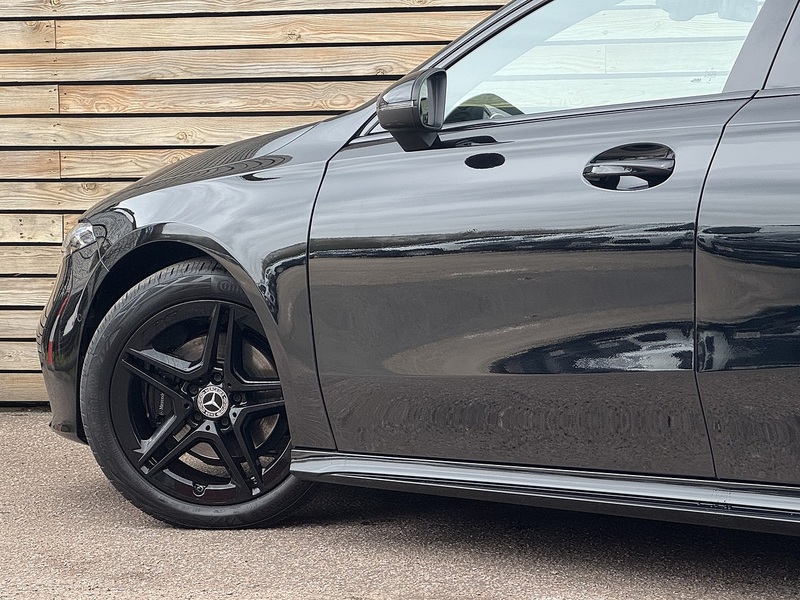 Mercedes-Benz A Class 2023'23 A180h MHEV AMG Line | Ambient Lighting | A45 Look-Alike - U8954