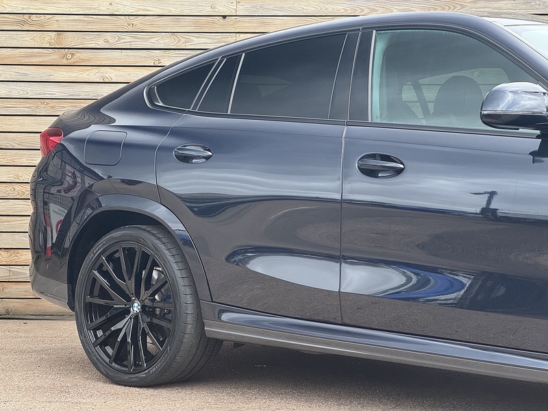 BMW X6 2022'22 30d MHT M Sport | Black Styling | Driver Memory Seat - U8956