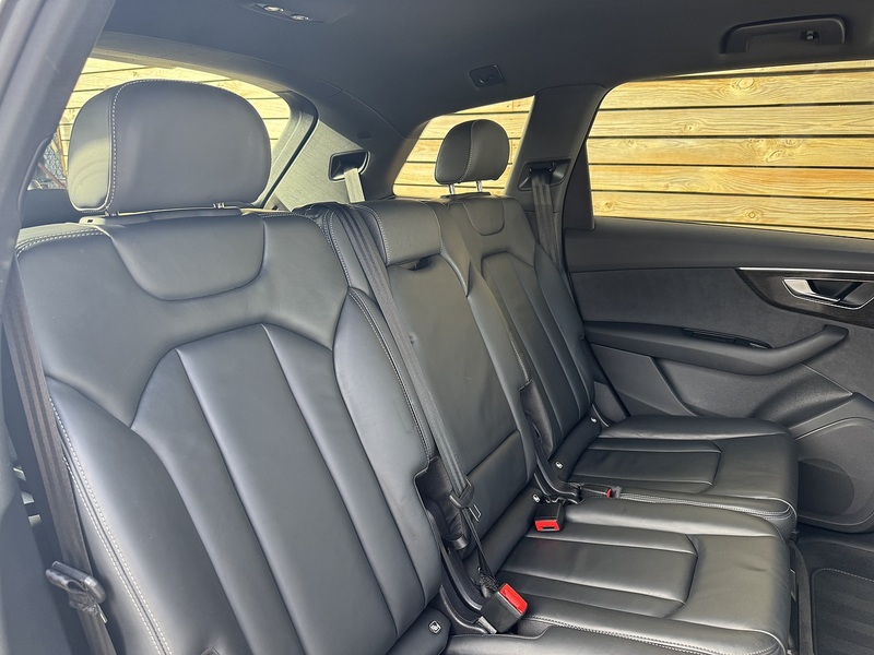 Audi Q7 2023'73 TDI V6 Black Edition | 7 Seater | Driver Memory Seat - U8957