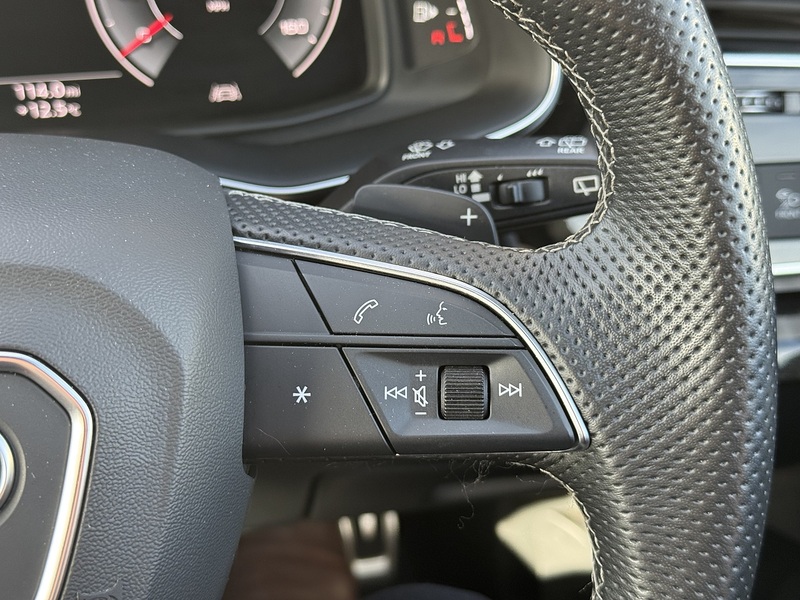 Audi Q7 2023'73 TDI V6 Black Edition | 7 Seater | Driver Memory Seat - U8957