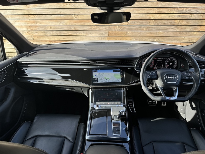 Audi Q7 2023'73 TDI V6 Black Edition | 7 Seater | Driver Memory Seat - U8957