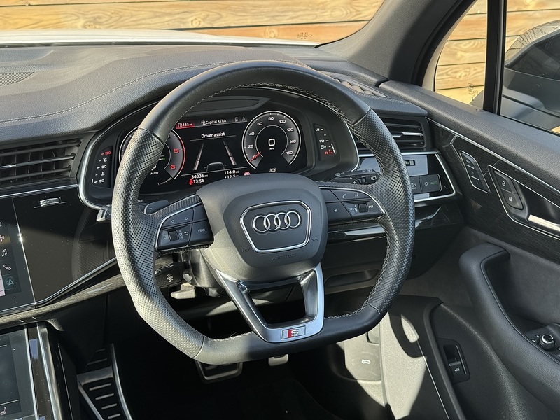 Audi Q7 2023'73 TDI V6 Black Edition | 7 Seater | Driver Memory Seat - U8957