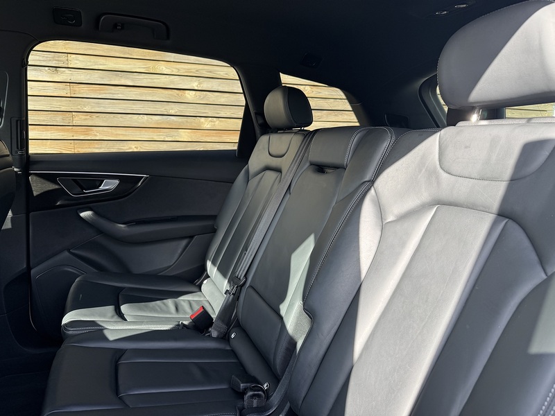 Audi Q7 2023'73 TDI V6 Black Edition | 7 Seater | Driver Memory Seat - U8957