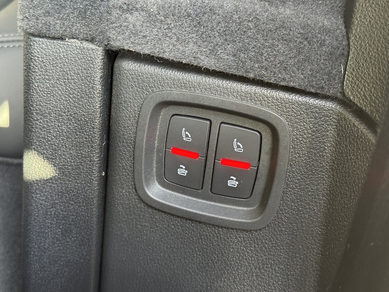 Audi Q7 2023'73 TDI V6 Black Edition | 7 Seater | Driver Memory Seat - U8957