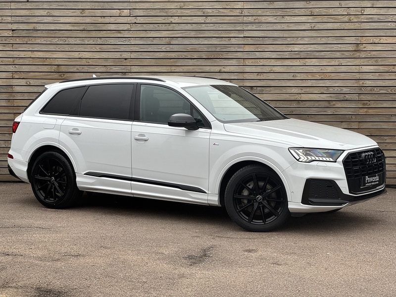 Audi Q7 2023'73 TDI V6 Black Edition | 7 Seater | Driver Memory Seat - U8957