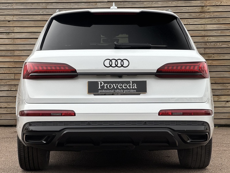 Audi Q7 2023'73 TDI V6 Black Edition | 7 Seater | Driver Memory Seat - U8957