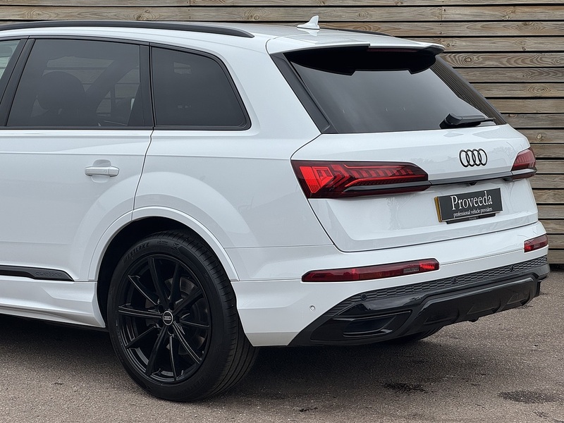 Audi Q7 2023'73 TDI V6 Black Edition | 7 Seater | Tow Bar - U8957
