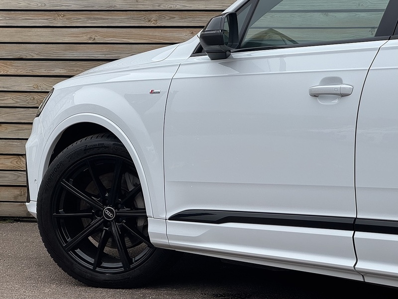 Audi Q7 2023'73 TDI V6 Black Edition | 7 Seater | Tow Bar - U8957