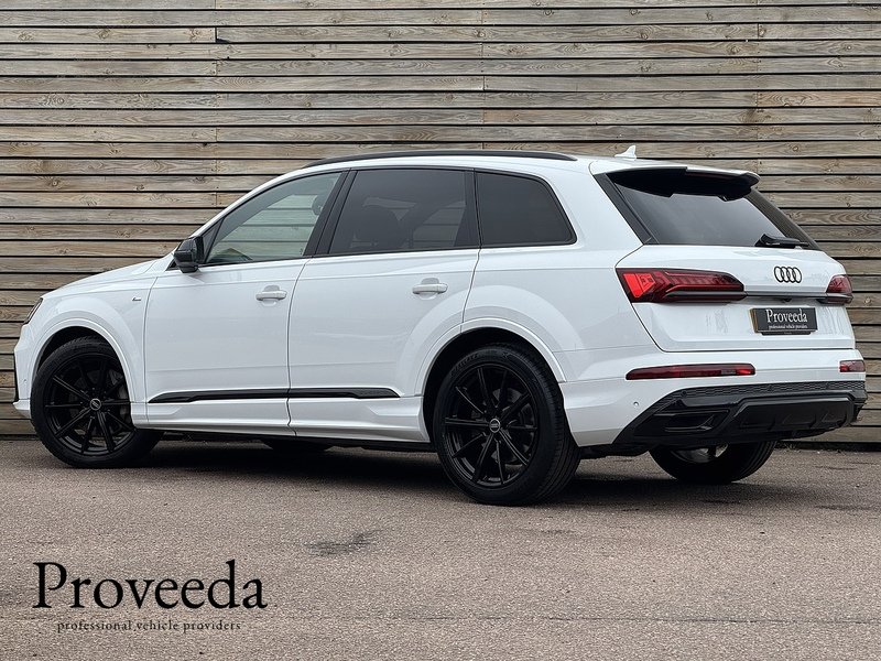 Audi Q7 2023'73 TDI V6 Black Edition | 7 Seater | Tow Bar - U8957