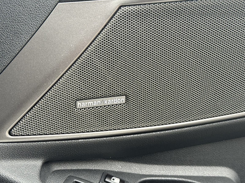 BMW 3 Series 2022'72 330e M Sport | Pan Roof | M Sport Pro Pack - U8961