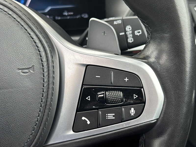 BMW 3 Series 2022'72 330e M Sport | Pan Roof | M Sport Pro Pack - U8961