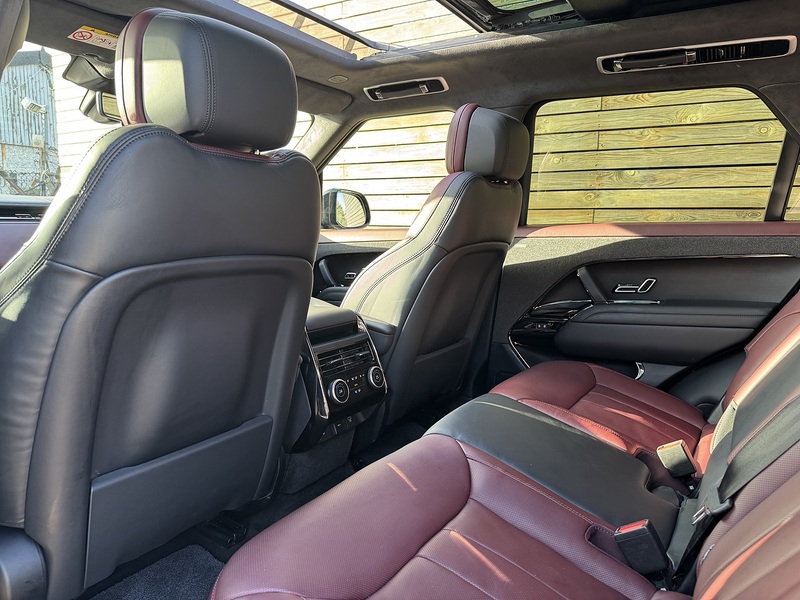 Land Rover Range Rover Sport 2024'24 P460e Autobiography Plug In Hybrid | Pan Roof | Meridian 3D Surround Sound - U8965