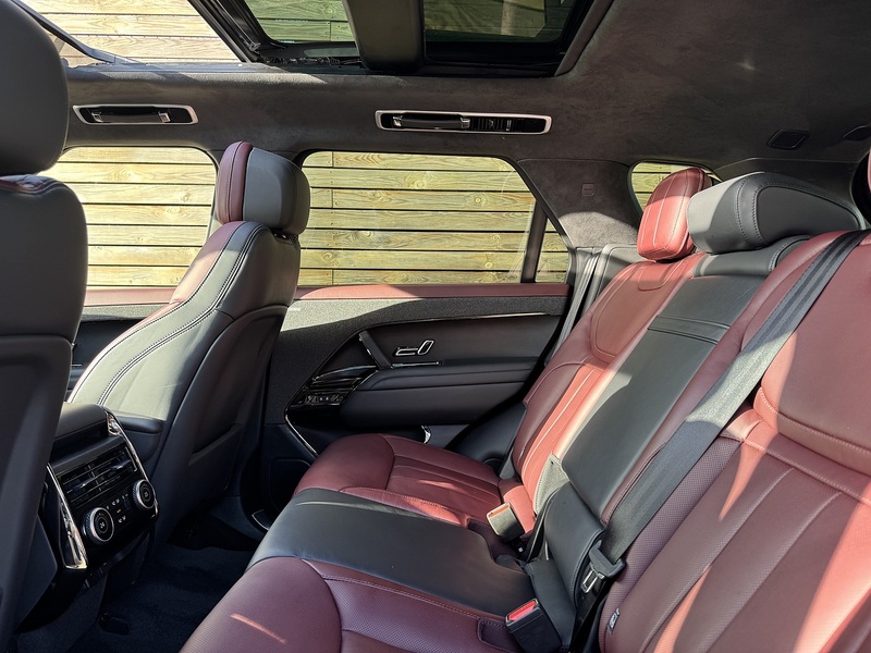 Land Rover Range Rover Sport 2024'24 P460e Autobiography Plug In Hybrid | Pan Roof | Meridian 3D Surround Sound - U8965