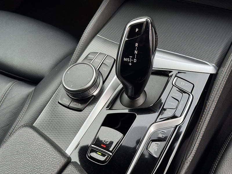 BMW 5 Series 2022'72 530e M Sport | Phytonic Blue | M Sport Pro Pack - U8975