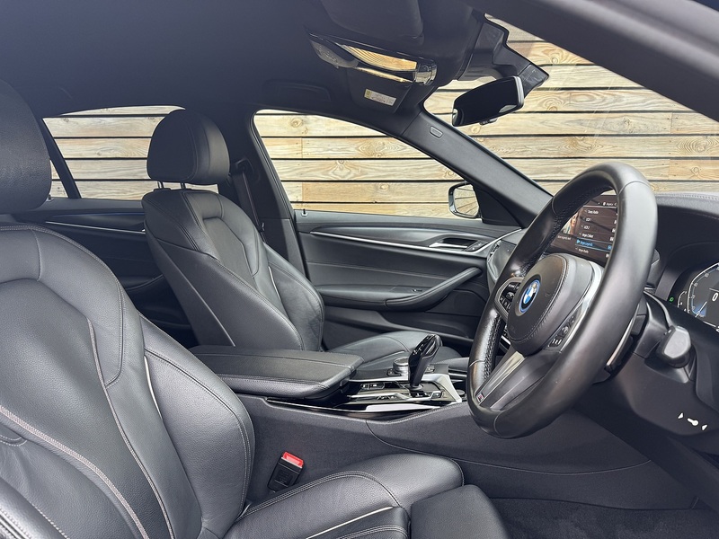 BMW 5 Series 2022'72 530e M Sport | Phytonic Blue | M Sport Pro Pack - U8975