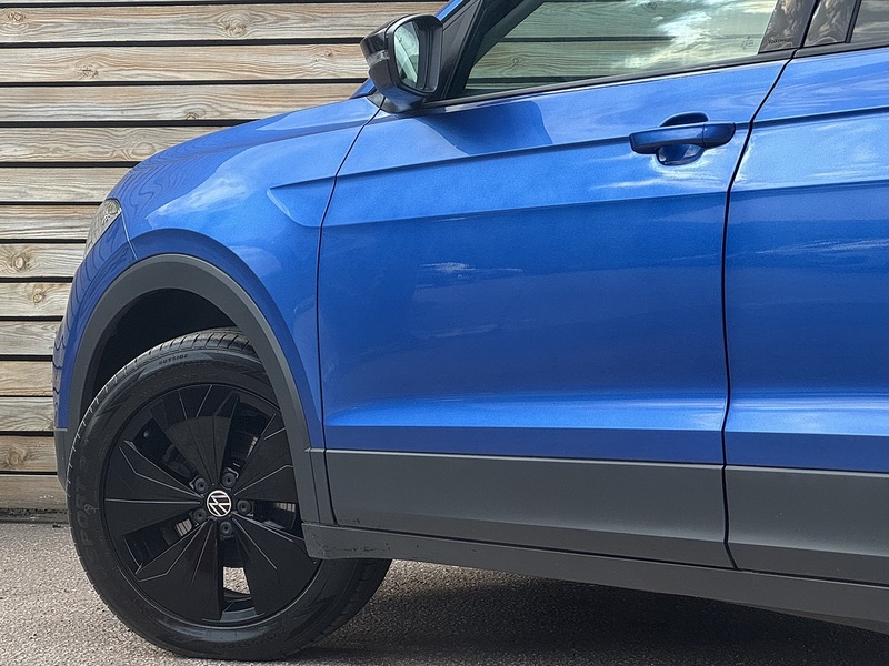 Volkswagen T-Cross 2023'73 TSI Black Edition | Car Play | Parking Sensors - U8980