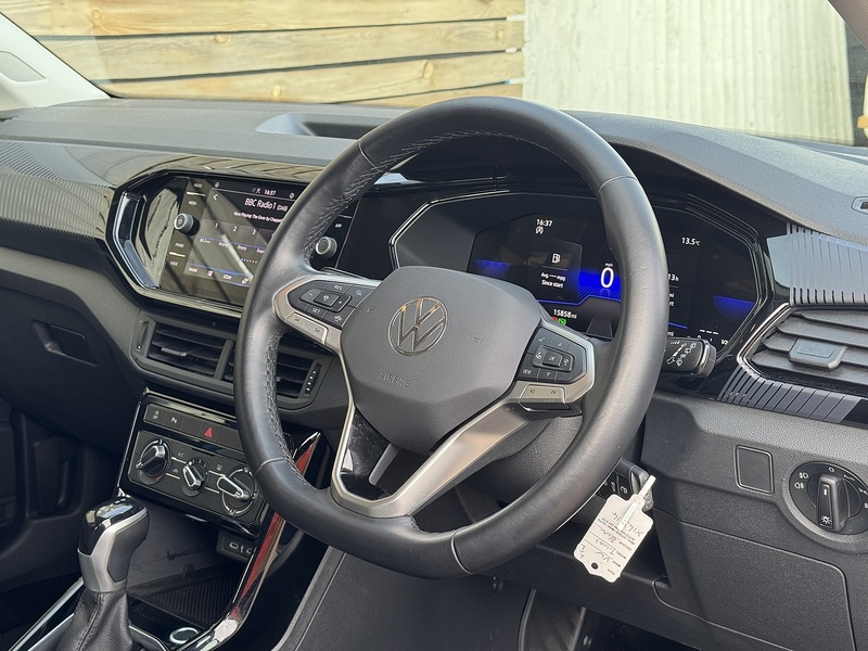 Volkswagen T-Cross 2023'73 TSI Black Edition | Car Play | Parking Sensors - U8980