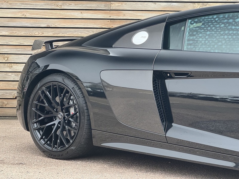 Audi R8 2018'18 FSI V10 Plus | Low Miles | Perfect Supercar - U8983