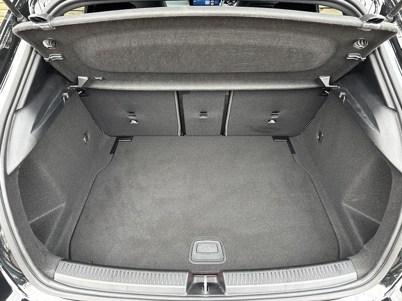 Mercedes-Benz A Class 2024'74 A180h MHEV AMG Line | Ambient Lighting | De Chromed - U8989