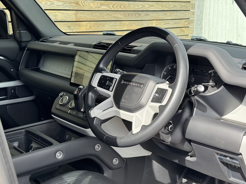 Land Rover Defender 110 2023'23 D300 MHEV X-Dynamic HSE Commercial | Rear Seat Conversion | Vat Q - U8997