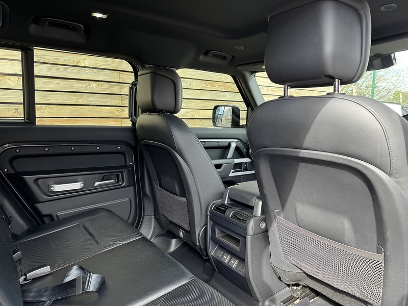 Land Rover Defender 110 2023'23 D300 MHEV X-Dynamic HSE Commercial | Rear Seat Conversion | Vat Q - U8997