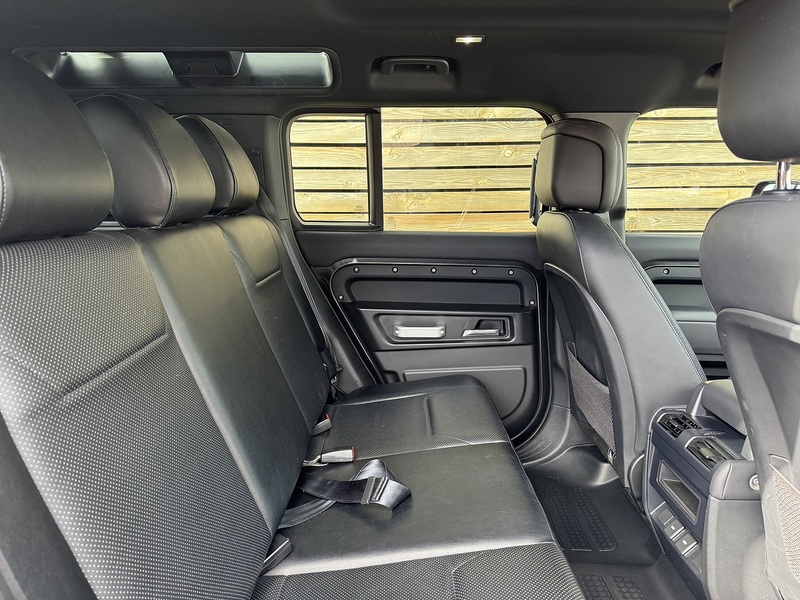 Land Rover Defender 110 2023'23 D300 MHEV X-Dynamic HSE Commercial | Rear Seat Conversion | Vat Q - U8997