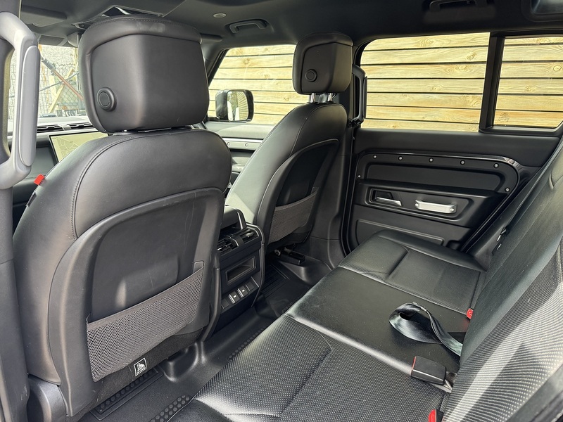 Land Rover Defender 110 2023'23 D300 MHEV X-Dynamic HSE Commercial | Rear Seat Conversion | Vat Q - U8997