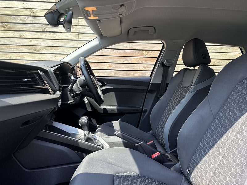 Audi A1 2022'22 TFSI Sport | Car Play | Rear Parking Sensors - U8999