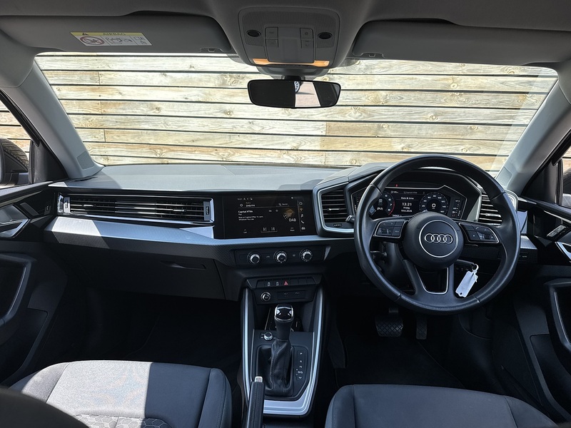 Audi A1 2022'22 TFSI Sport | Car Play | Rear Parking Sensors - U8999
