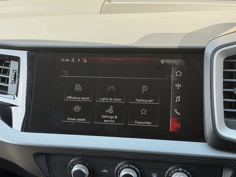 Audi A1 2022'22 TFSI Sport | Car Play | Rear Parking Sensors - U8999