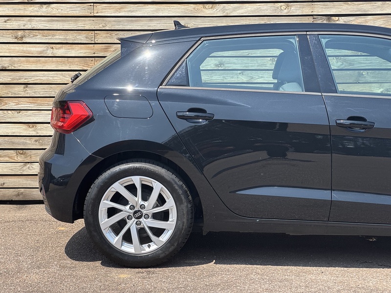 Audi A1 2022'22 TFSI Sport | Car Play | Rear Parking Sensors - U8999