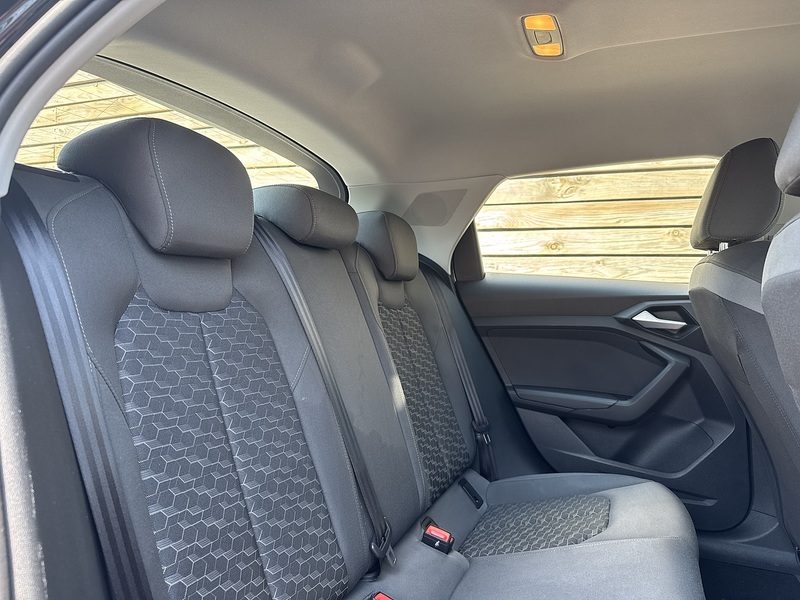 Audi A1 2022'22 TFSI Sport | Car Play | Rear Parking Sensors - U8999