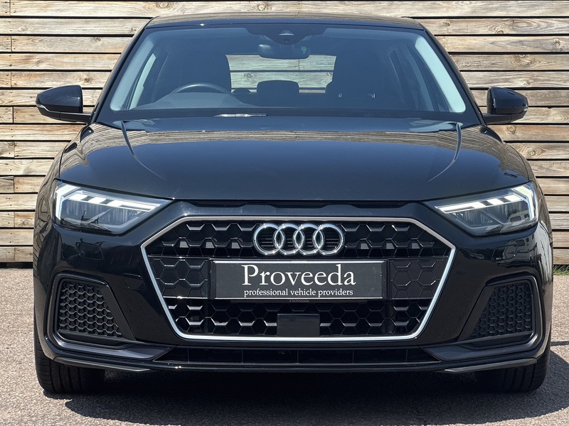 Audi A1 2022'22 TFSI Sport | Car Play | Rear Parking Sensors - U8999