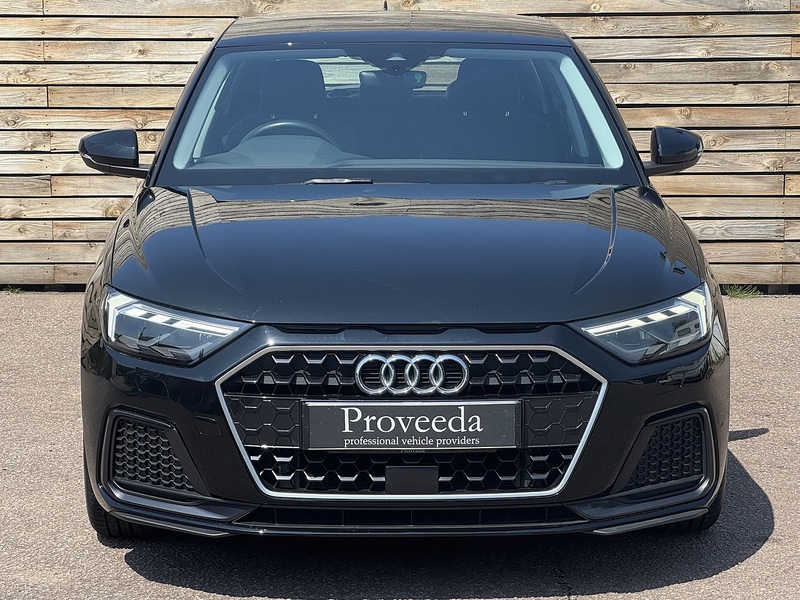 Audi A1 2022'22 TFSI Sport | Car Play | Rear Parking Sensors - U8999