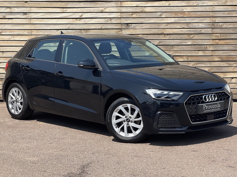 Audi A1 2022'22 TFSI Sport | Car Play | Rear Parking Sensors - U8999