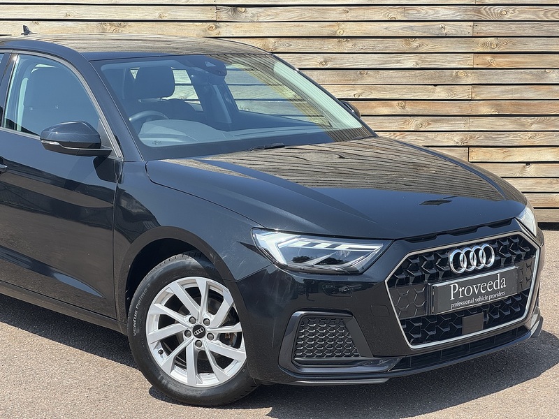 Audi A1 2022'22 TFSI Sport | Car Play | Rear Parking Sensors - U8999