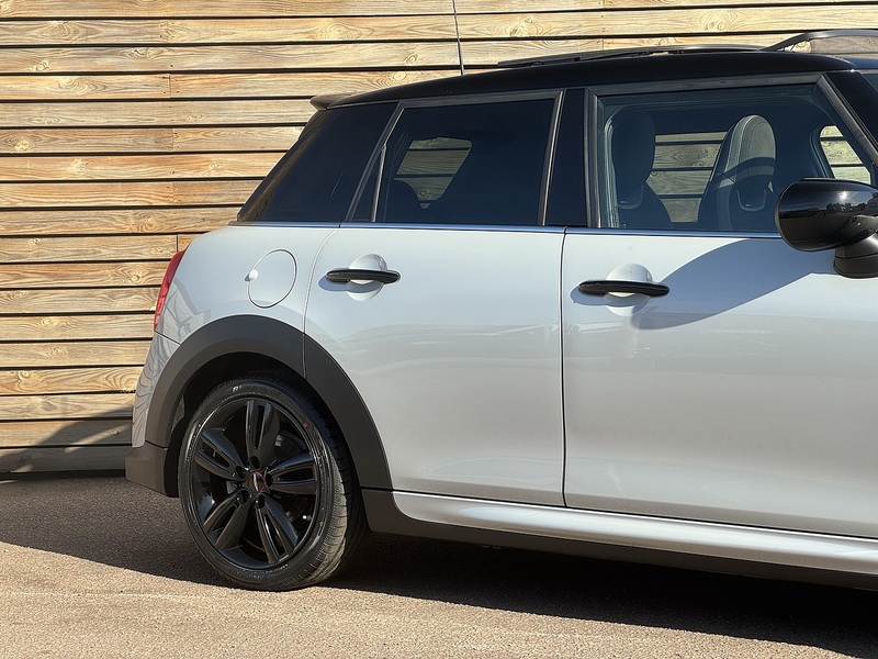 MINI Hatch 2022'22 Cooper Sport | Pan Roof | Car Play - U9000
