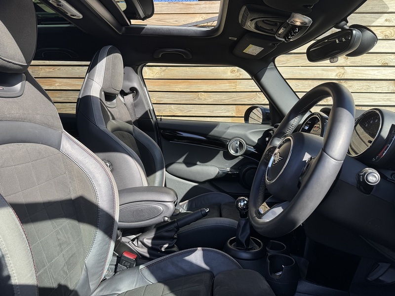 MINI Hatch 2022'22 Cooper Sport | Pan Roof | Car Play - U9000