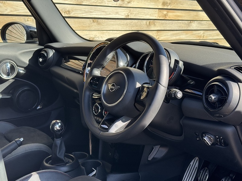 MINI Hatch 2022'22 Cooper Sport | Pan Roof | Car Play - U9000