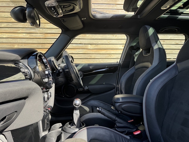 MINI Hatch 2022'22 Cooper Sport | Pan Roof | Car Play - U9000