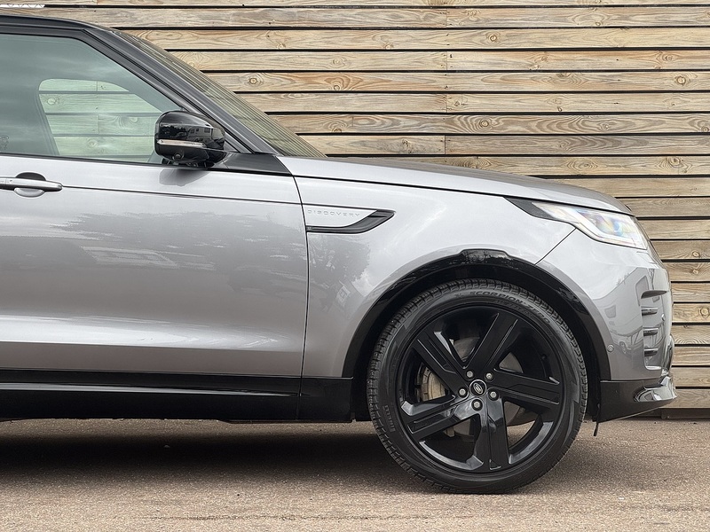 Land Rover Discovery 2022'72 D300 MHEV R-Dynamic HSE | Rear Seat Conv Available - U9009