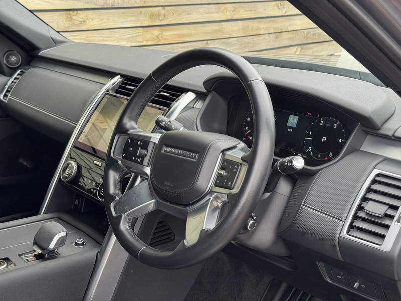 Land Rover Discovery 2022'72 D300 MHEV R-Dynamic HSE | Rear Seat Conv Available - U9009