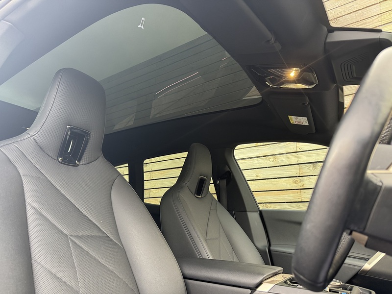 BMW iX 2023'23 50 M Sport | Sky Lounge Pack | Comfort Pack - U9012