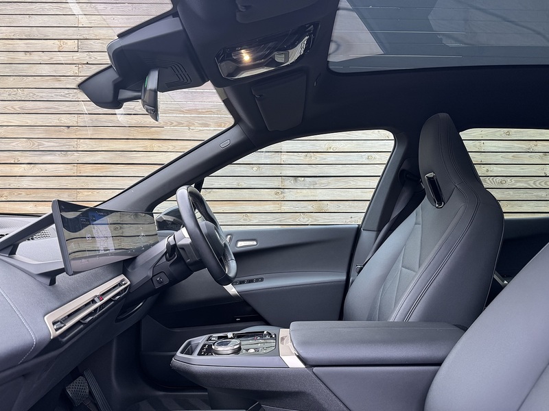 BMW iX 2023'23 50 M Sport | Sky Lounge Pack | Comfort Pack - U9012