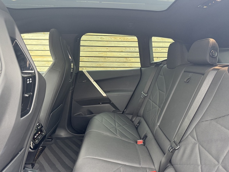 BMW iX 2023'23 50 M Sport | Sky Lounge Pack | Comfort Pack - U9012