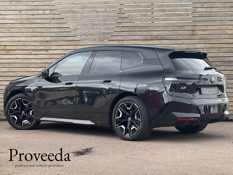 BMW iX 2023'23 50 M Sport | Sky Lounge Pack | Comfort Pack - U9012