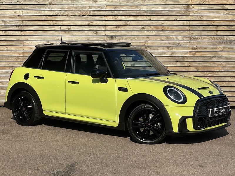 MINI Hatch 2023'73 Cooper S Sport | Zesty Yellow | Pan Roof - U9013