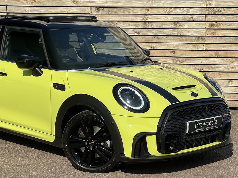 MINI Hatch 2023'73 Cooper S Sport | Zesty Yellow | Pan Roof - U9013